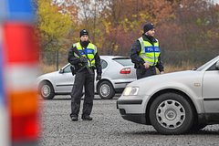 Подробнее о статье Эстония запретила въезд в страну российским автомобилям