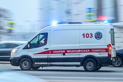 Подробнее о статье В Москве автомобиль влетел в остановку с людьми
